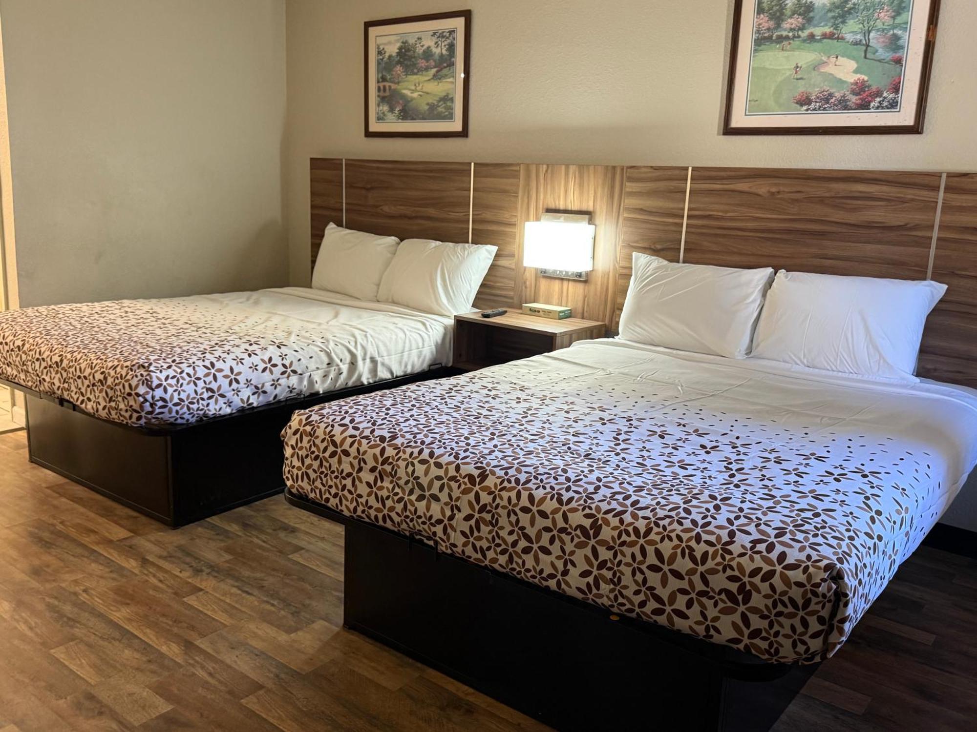 Country Hearth Inn & Suites Augusta Kültér fotó