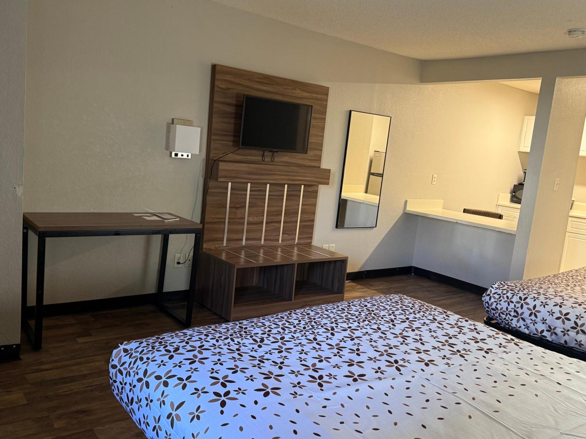 Country Hearth Inn & Suites Augusta Kültér fotó