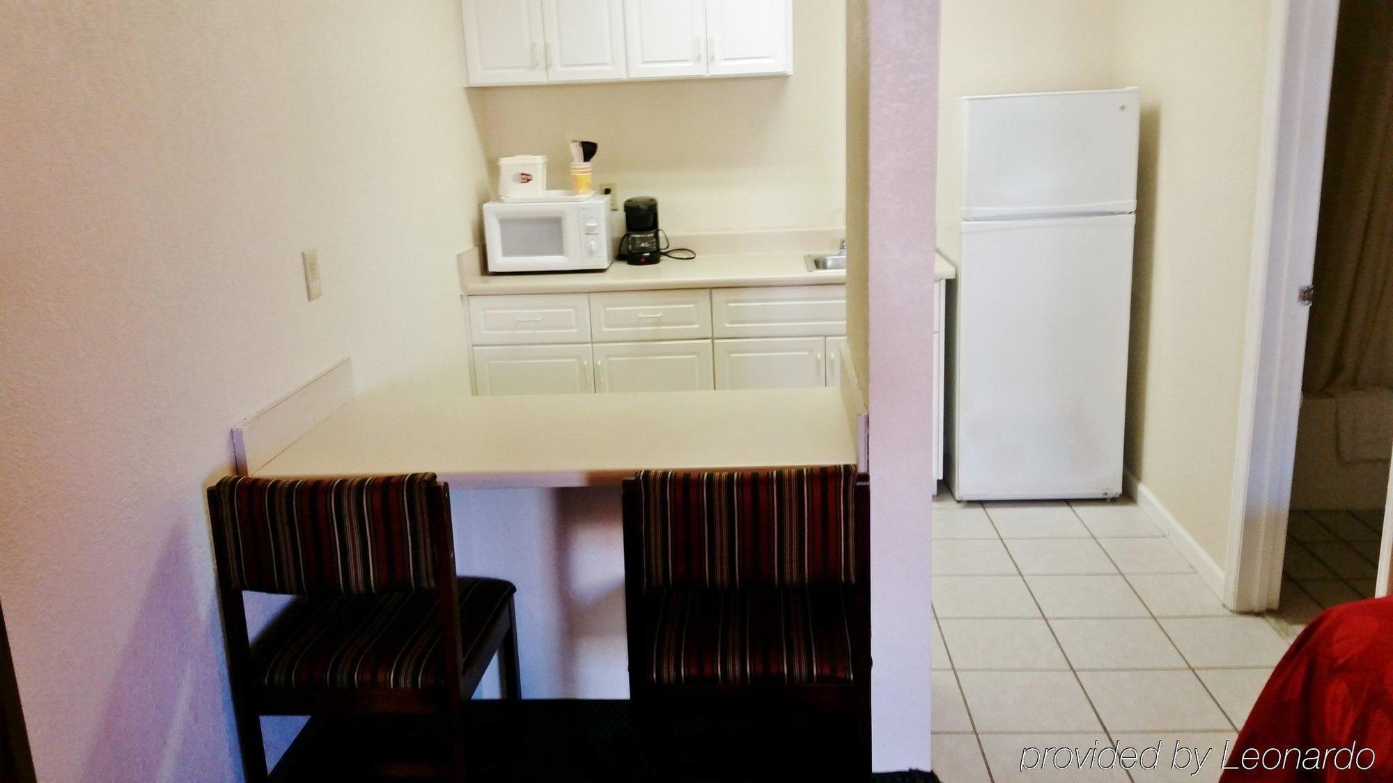 Country Hearth Inn & Suites Augusta Kültér fotó